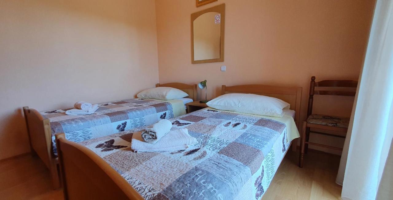 Juli No3 & No4 Appartement Mugeba
