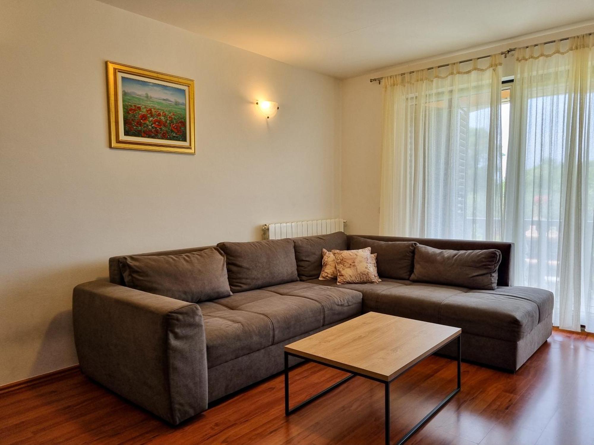 Apartament Juli No3 & No4